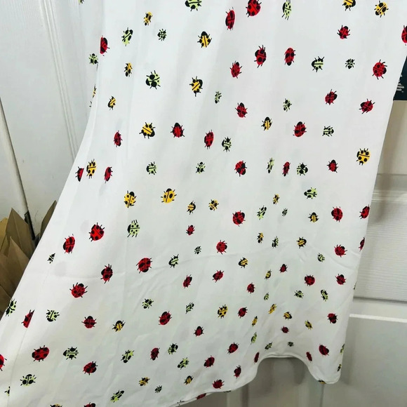 ModCloth Women's White with Ladybug Print A-Line Mini Dress Size L Bell Sleeve - Picture 6 of 13